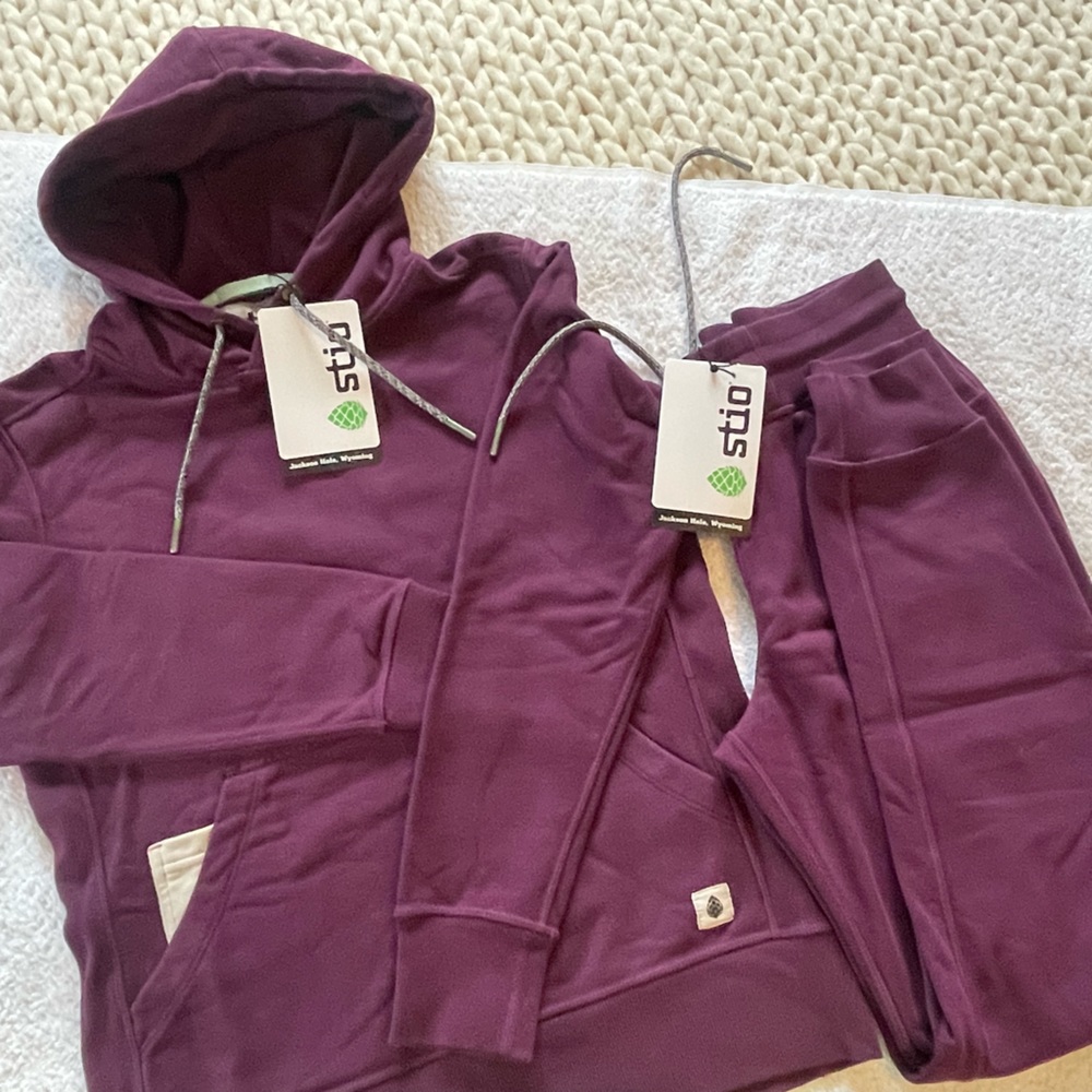 NWT Stio hoodie/matching pants, Small